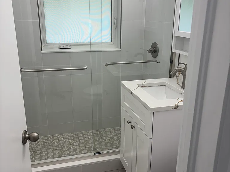 1825 Salzedo St #5 — Photo 8