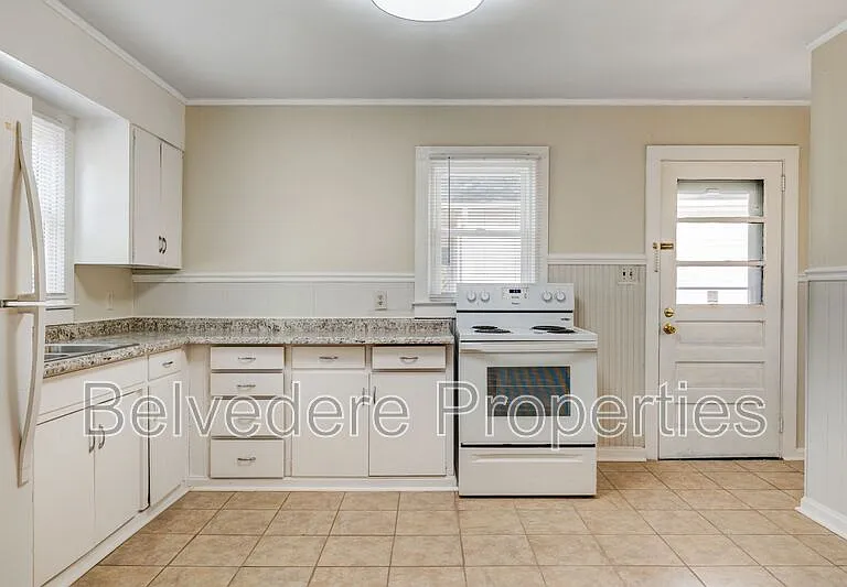 709 Langford Ave — Photo 10