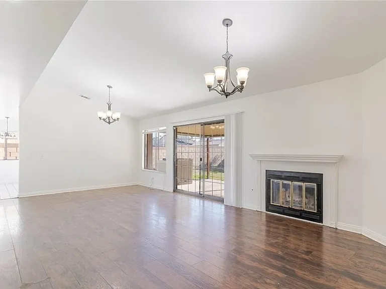 4906 Pacifica Ave #1 — Photo 2