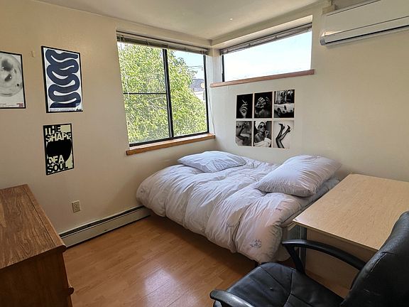 3rd image of 211 Linden Ave #13