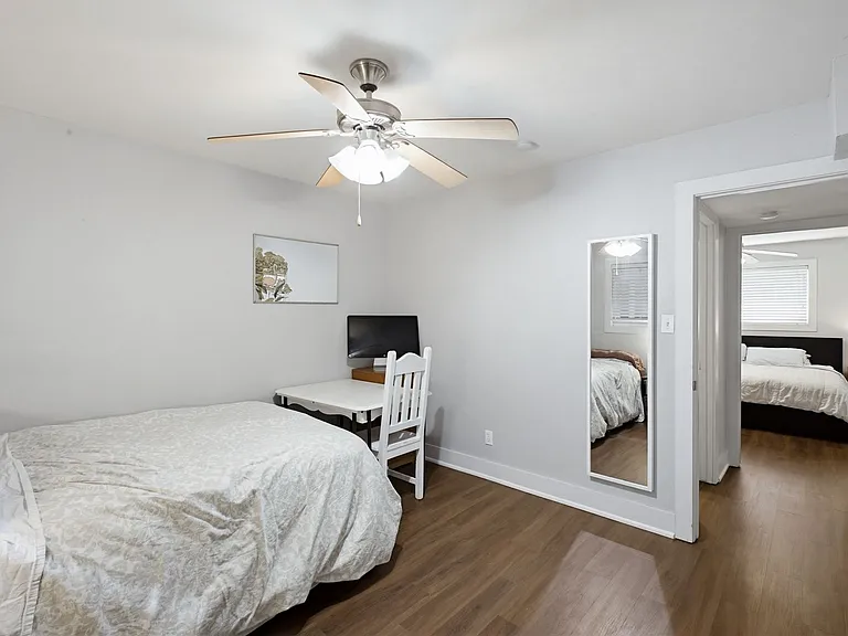 3815 Guadalupe St #208 — Photo 20