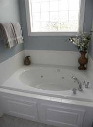 3rd image of 420 Fountain Ct