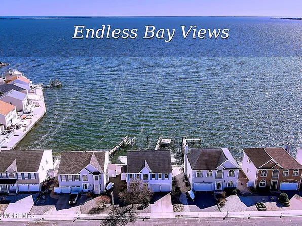 8 Jibsail Drive, Bayville, NJ 08721