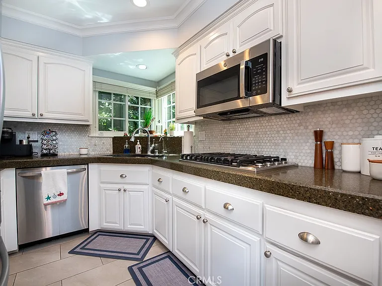13383 Contour Dr — Photo 15