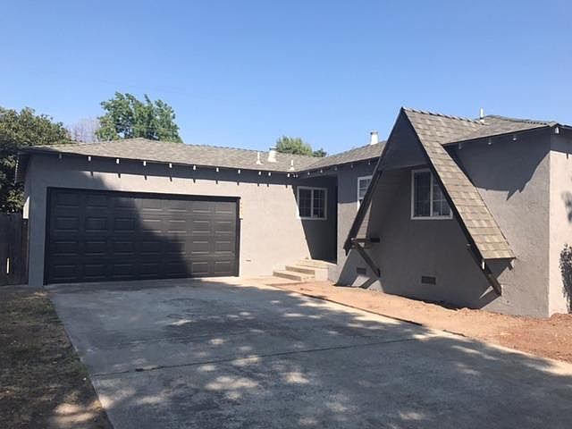 2nd image of 2209 Tully Rd