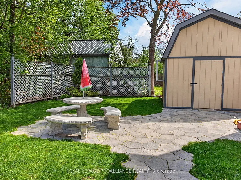 36 Sussex St N — Photo 33