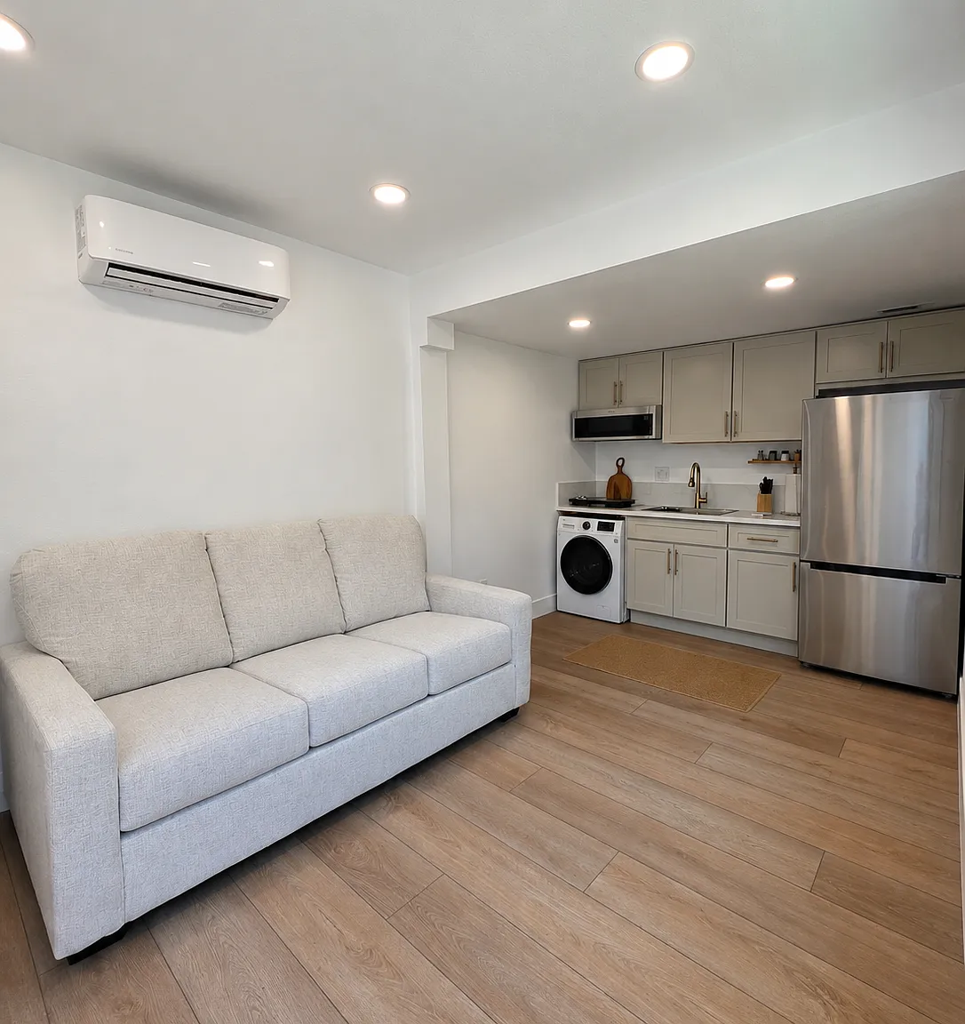 Studio, 220 sqft, $2,050 — Photo 4