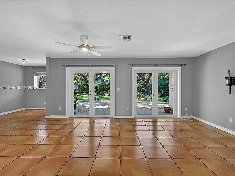 6767 SW 154th St — Photo 7