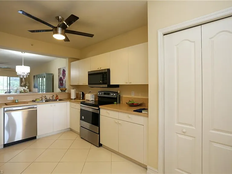 7819 Regal Heron Cir #201 — Photo 8