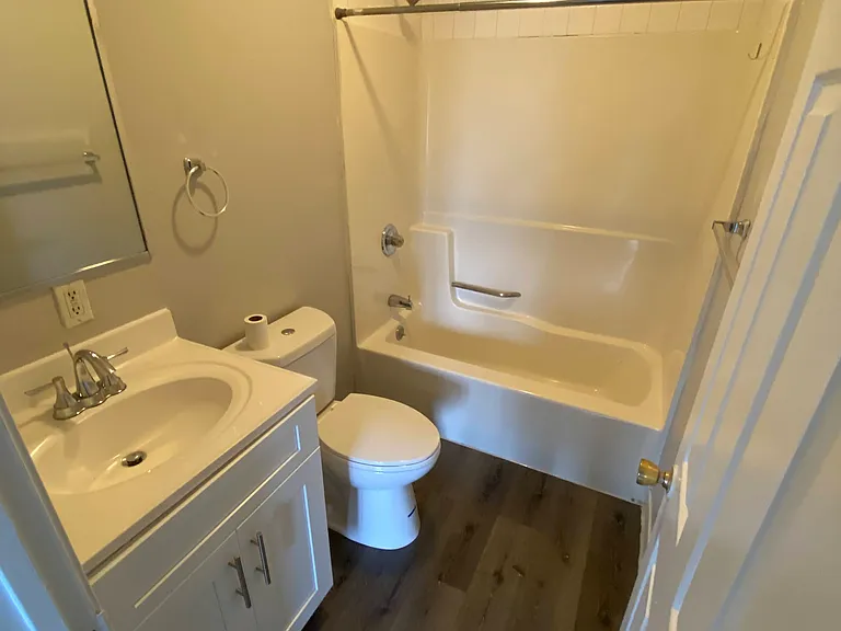 1535 Dixwell Ave #6 — Photo 6