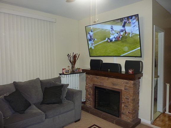 4th image of 2988 Lawton Ave #2