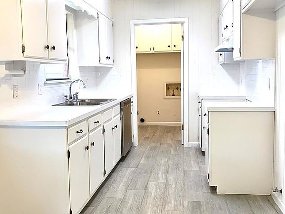 5th image of 1514 Oriole Ln