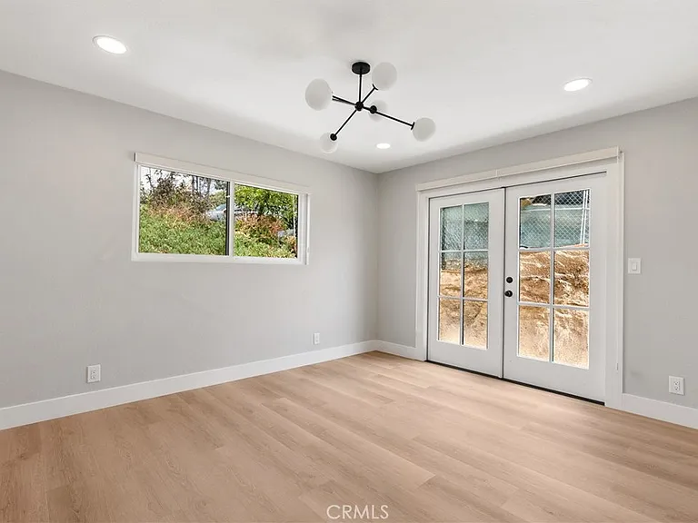 3019 Cresta Way — Photo 18