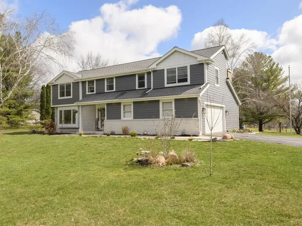 W301S3618 Snowdon DRIVE, Waukesha, WI 53189