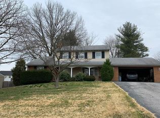 18813 Briars Ct, Olney, MD 20832