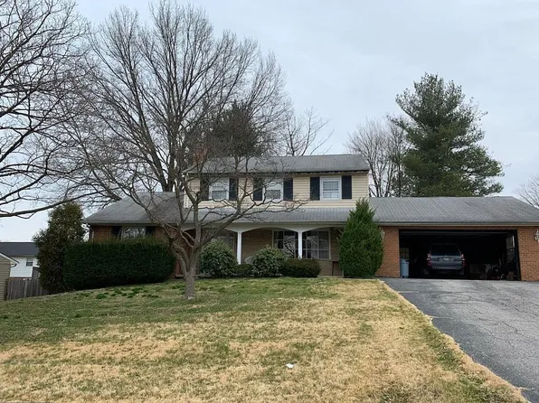 18813 Briars Ct, Olney, MD 20832