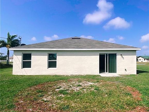 4th image of 2947 SW 7th Pl