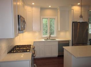 21 Hudson St, Watertown, MA 02472