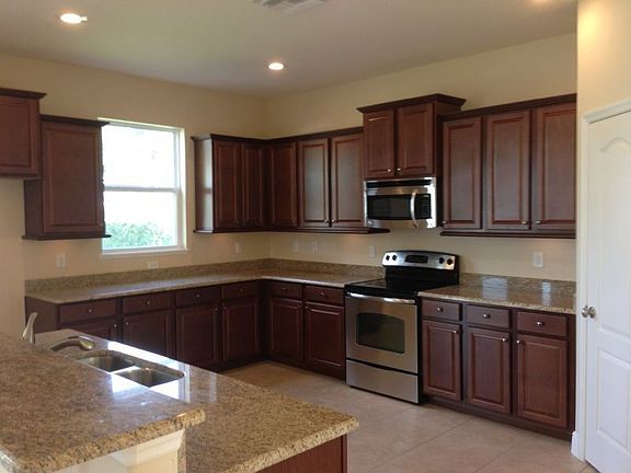 3301 Summit Lane