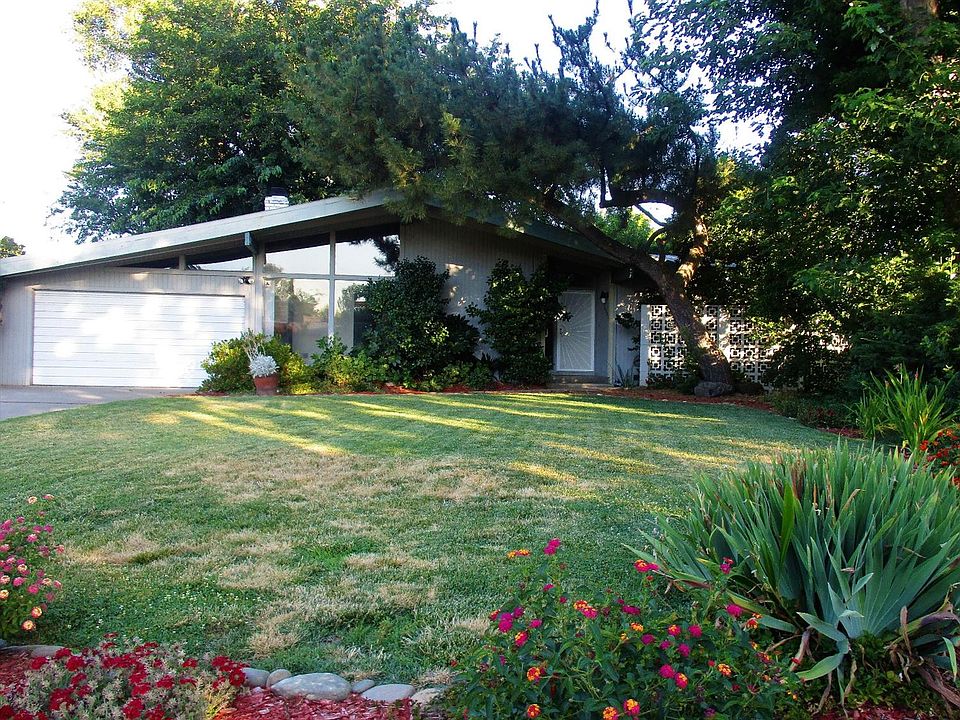 1st image of 2909 Latham Dr