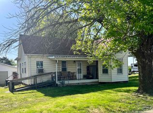 1428 N Main St, Lewistown, IL 61542