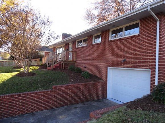 1st image of 1004 Whippoorwill Ln