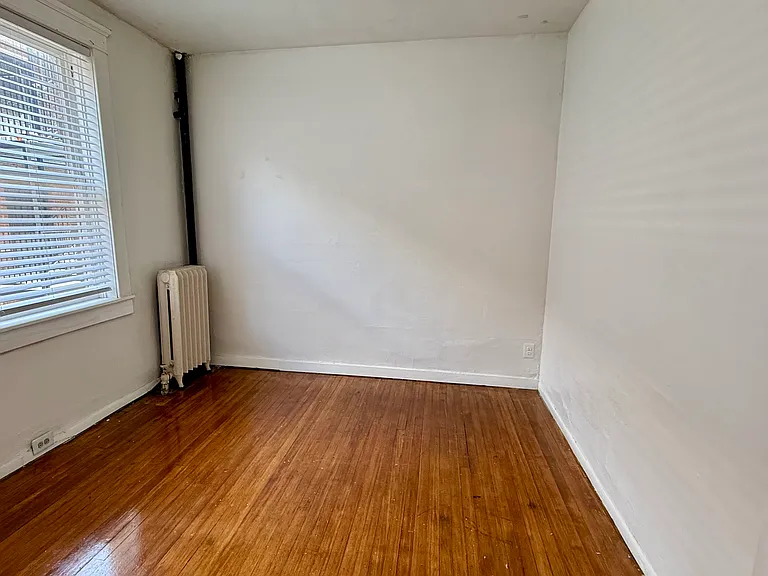 1255 Emerson St — Photo 5