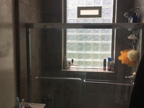 3rd image of 1346 Delta Ave Floor 1