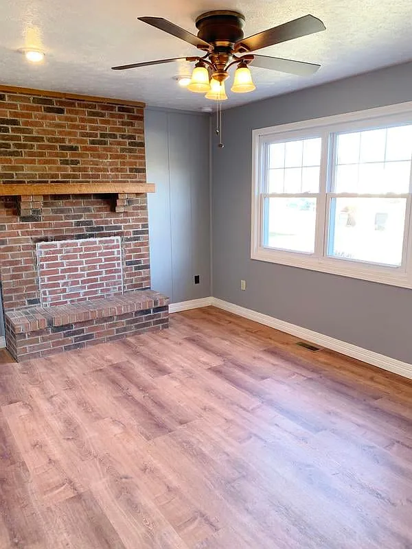 3 bed, 1.5 bath, 1000 sqft, $1,400 — Photo 2