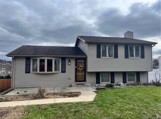 219 Wren Dr, Greensburg, PA 15601