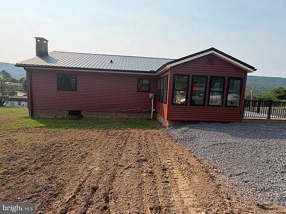 2nd image of 112 Buttonwood Ln