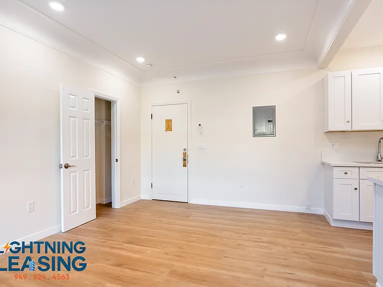 5503 W Romaine St #102 — Photo 12