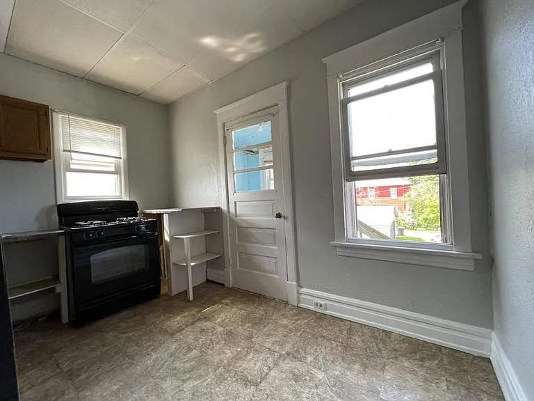 601 Belknap St — Photo 17