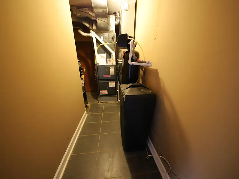 6891 Rings Rd — Photo 11