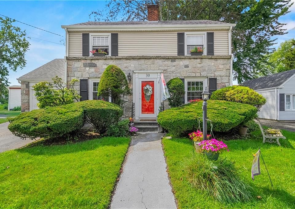 1st image of 30 Beacon Cir