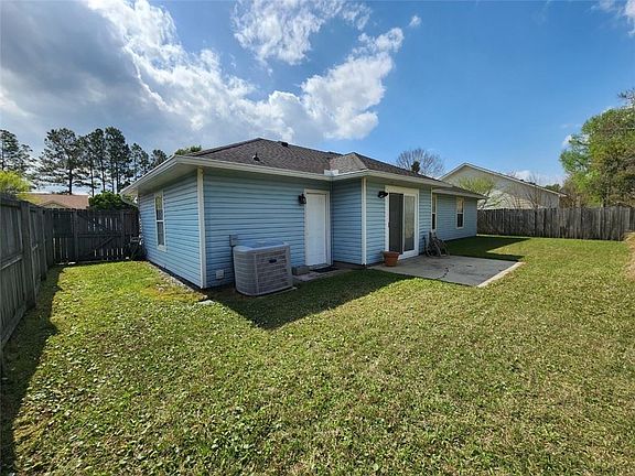 4th image of 208 Sandalwood Cir