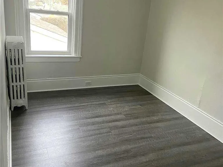 178 Adelaide Ave E #3 — Photo 7