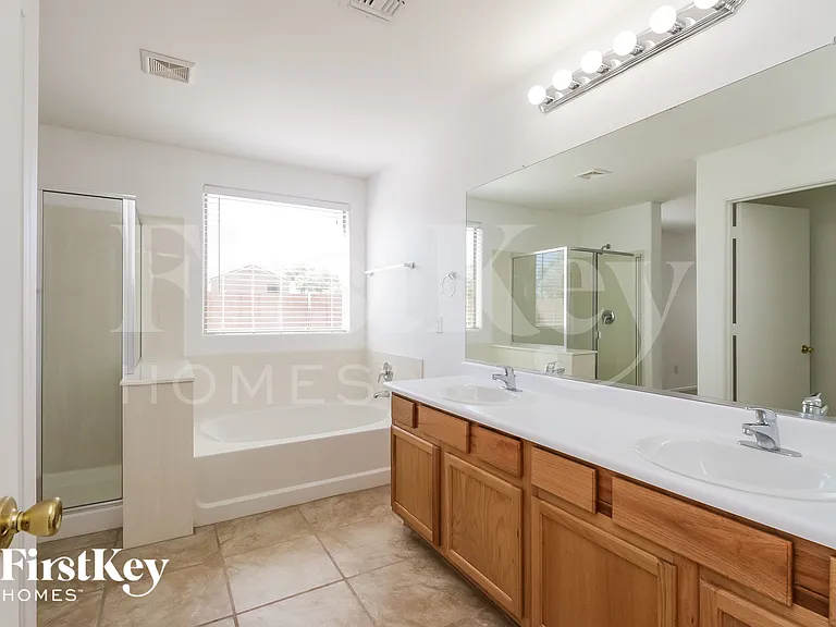 33140 N Cat Hills Ave — Photo 11
