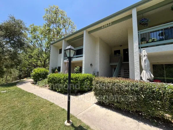 23633 Park Capri, Calabasas, CA
