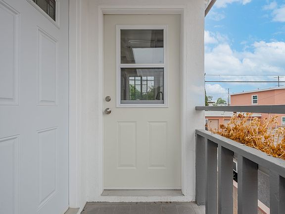 2nd image of 5947 Willowcrest Ave