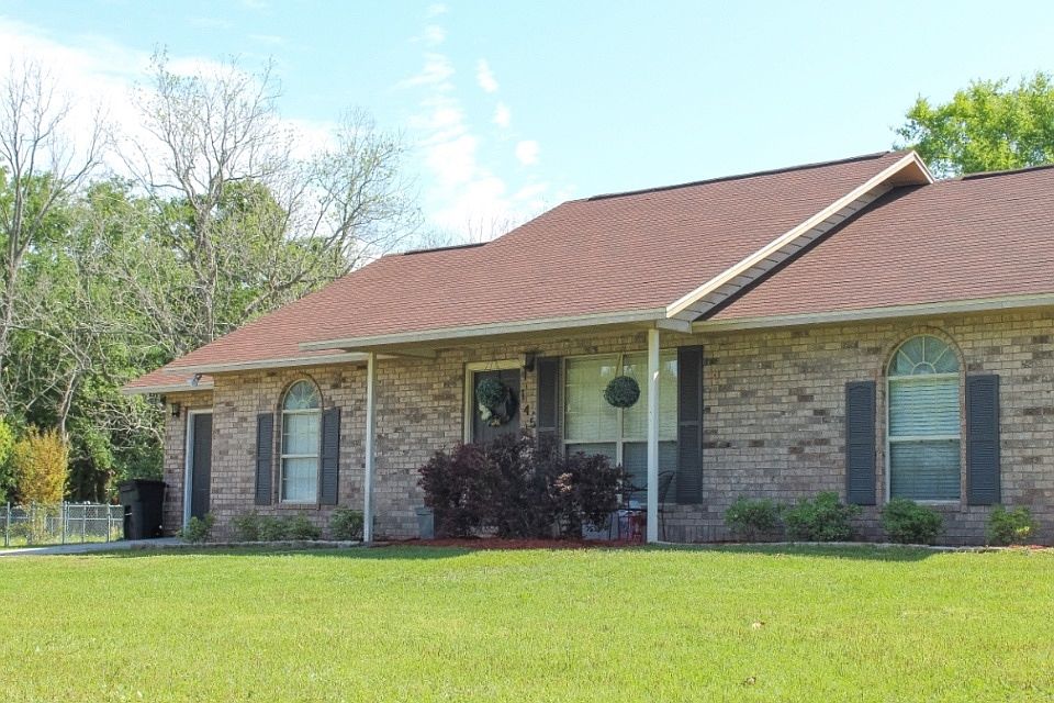 1st image of 145 SW Brandy Way