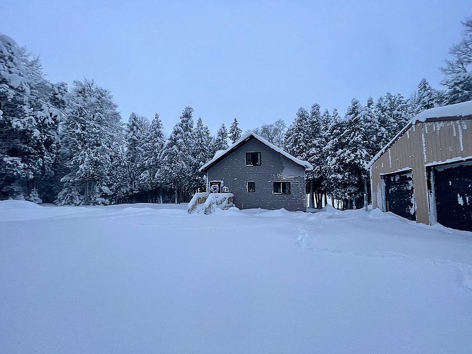 1st image of 33736 S Willoughby Rd