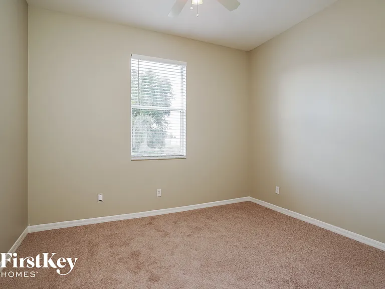 3002 45th St SW — Photo 11