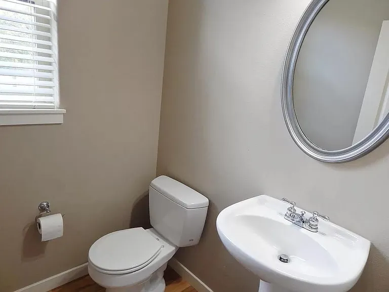 6344 NE Meadowgate Ct — Photo 12