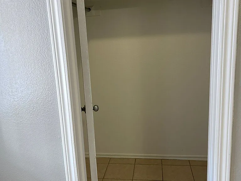2202 W Elisa Ln #16 — Photo 12