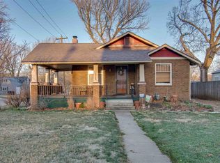 1045 SW Webster Ave, Topeka, KS 66604