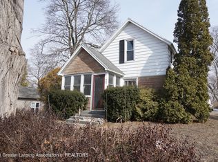 828 S Lafayette St, Greenville, MI 48838