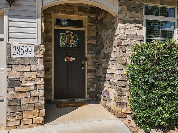 5th image of 28599 Paseo Rd