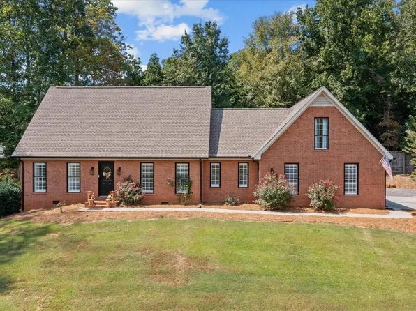 2654 Foxmore Cir, Dalton, GA 30720
