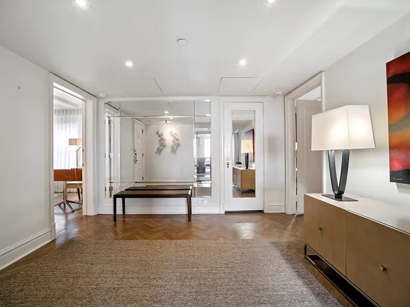 160 Central Park South image 6 of 14